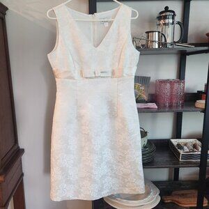 Elegant Ivory Floral Jacquard V-Neck Sheath Dress